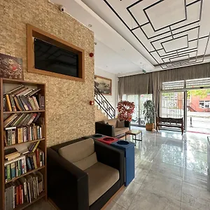 oteli̇ zi̇yaret edi̇n